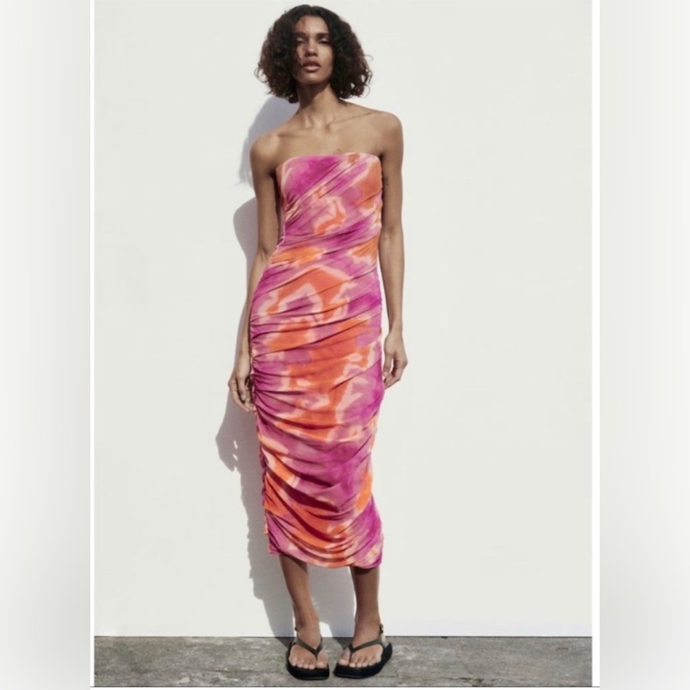 Strapless Tulle Ruched Midi Dress
